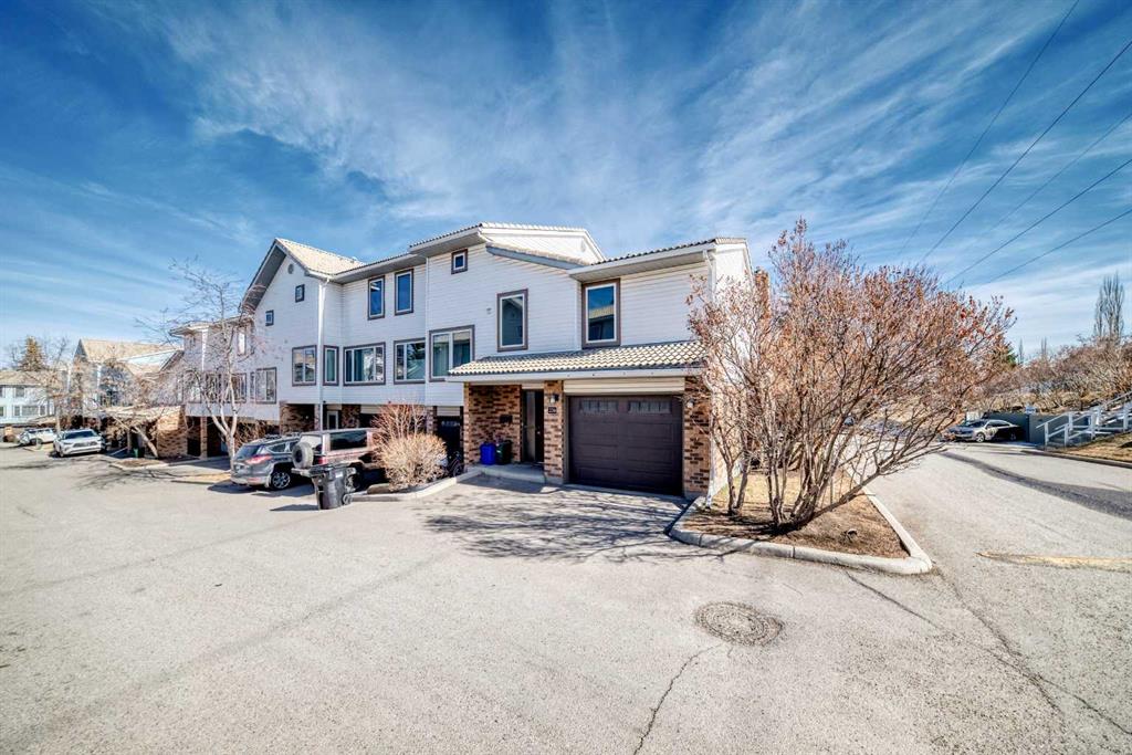 Additional image 3 of 226 Coachway Lane SW, Calgary, AB, t3h2v9
