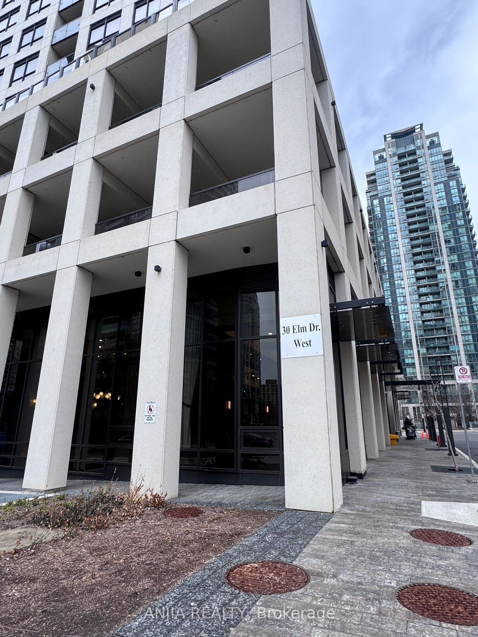 Additional image 2 of 3711-30 Elm Drive W, Mississauga, ON, L5B 0N6