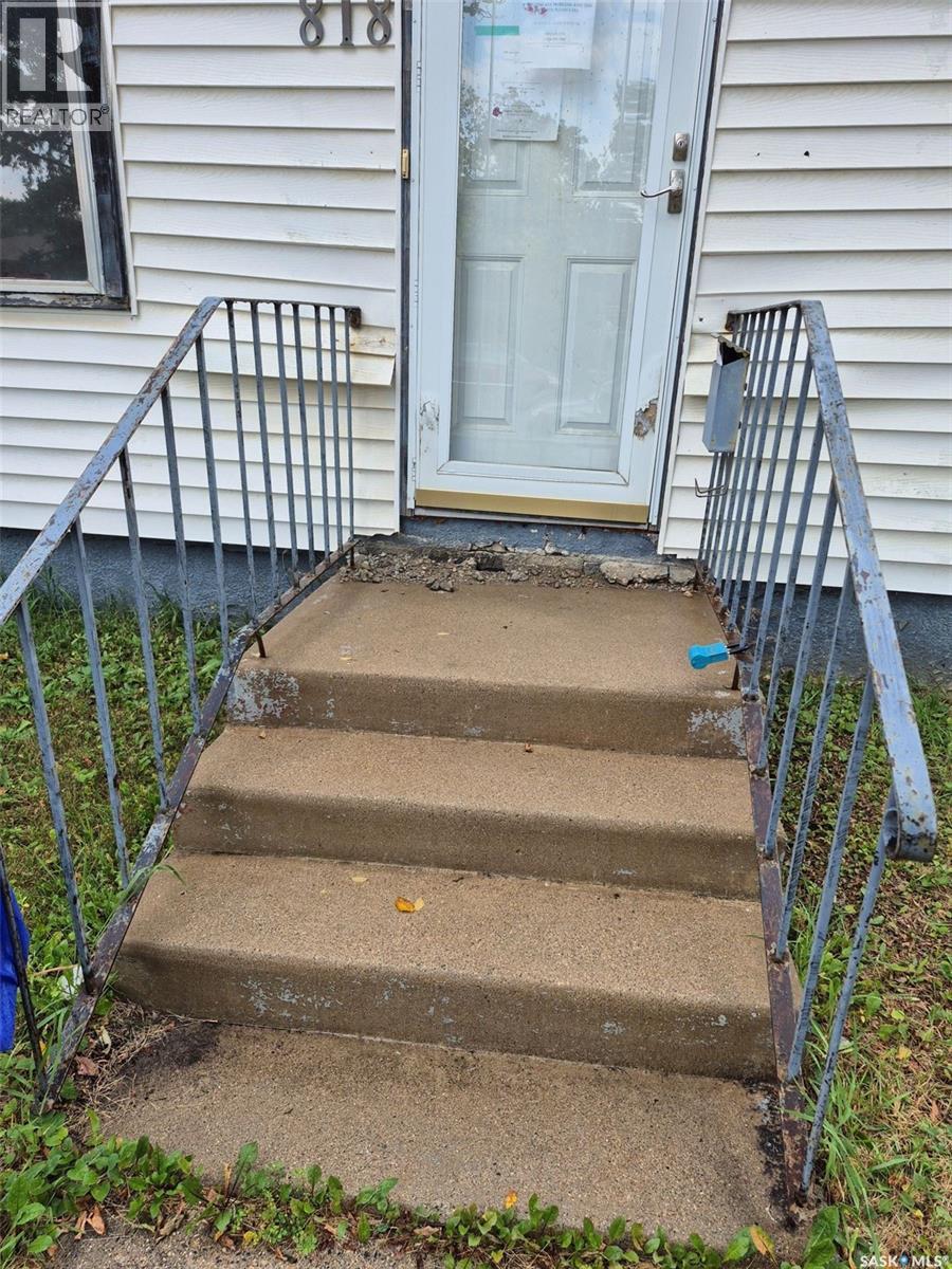818 K Avenue N, Saskatoon, SK, S7L2N1
