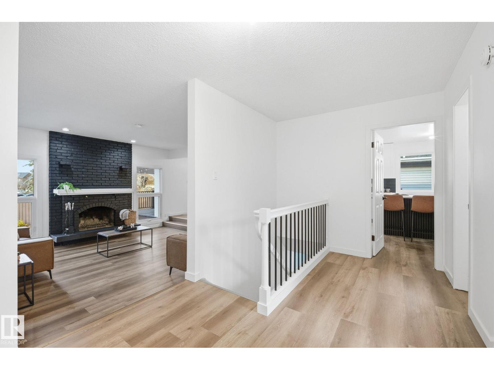 Additional image 3 of 2722 104a Street NW, Edmonton, AB, T6J4C3