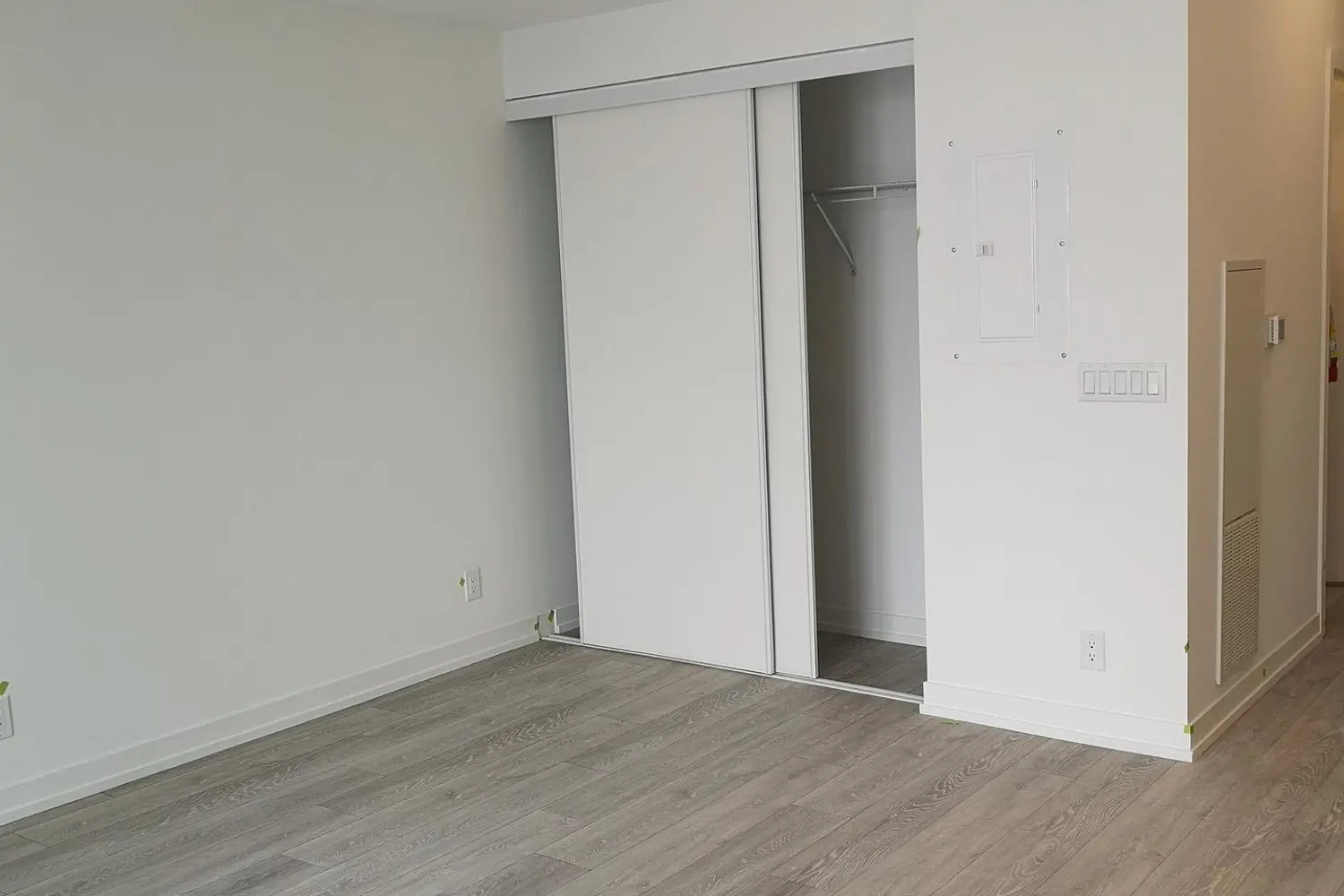 Additional image 7 of 2020 Bathurst Street 1611