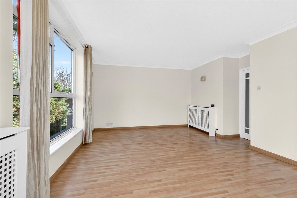 Additional image 4 of 2 bed flat for saleEllesmere Road, Weybridge, Surrey KT13
