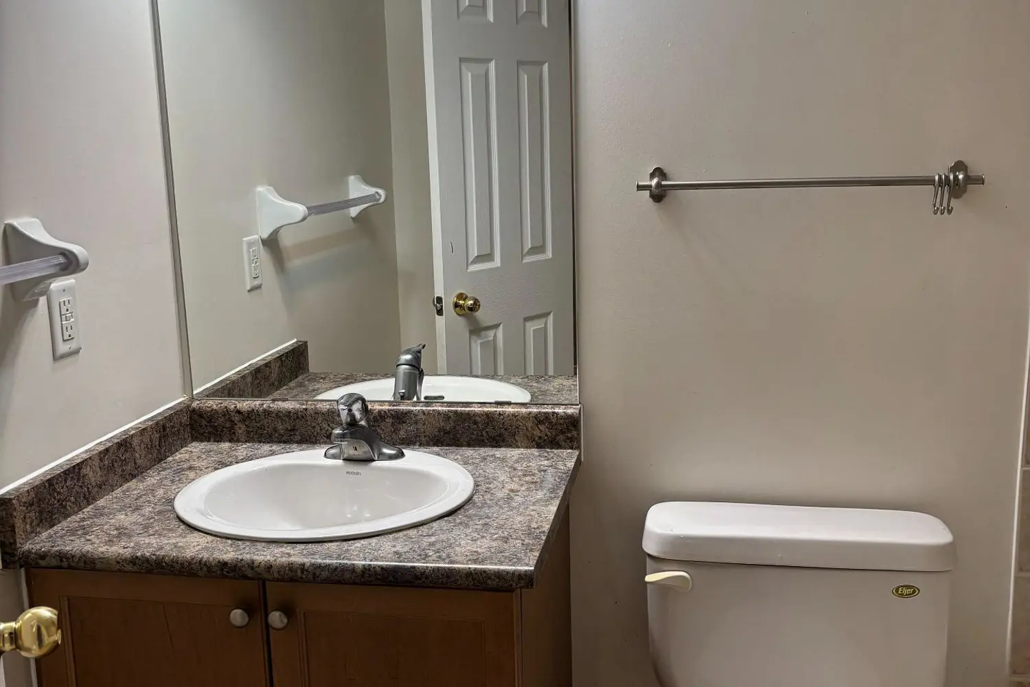 Additional image 10 of 2245 Bur Oak Avenue 86