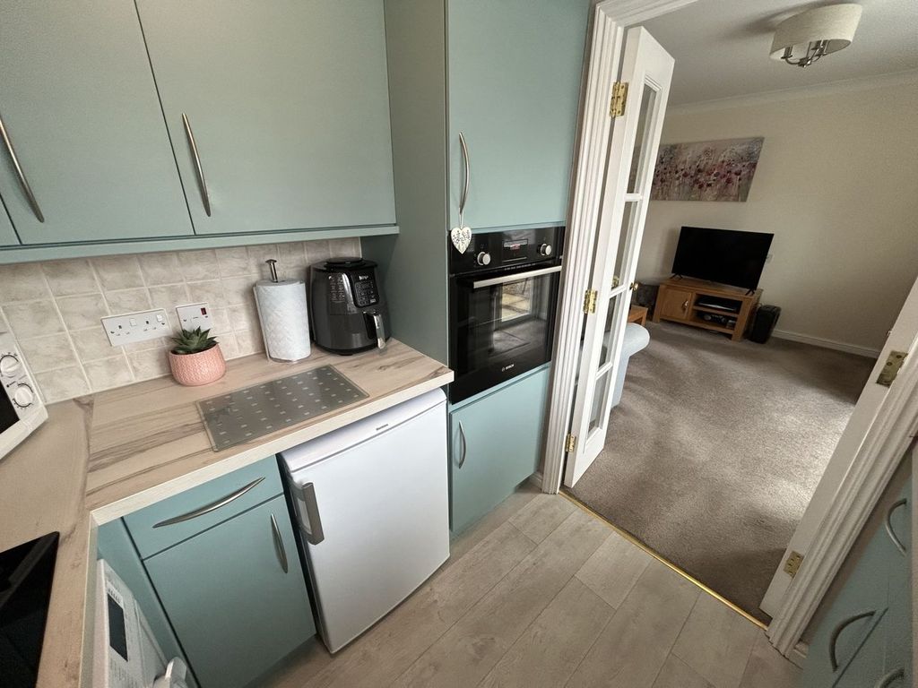 Additional image 5 of 2 bed flat for saleHeol Gouesnou, Brecon LD3