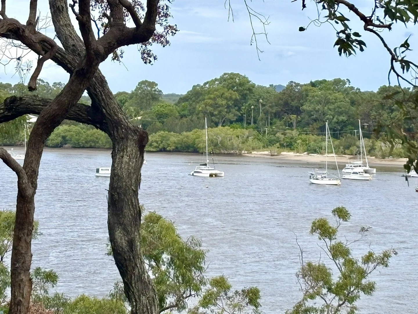 14 High Central Road, Macleay Island QLD 4184