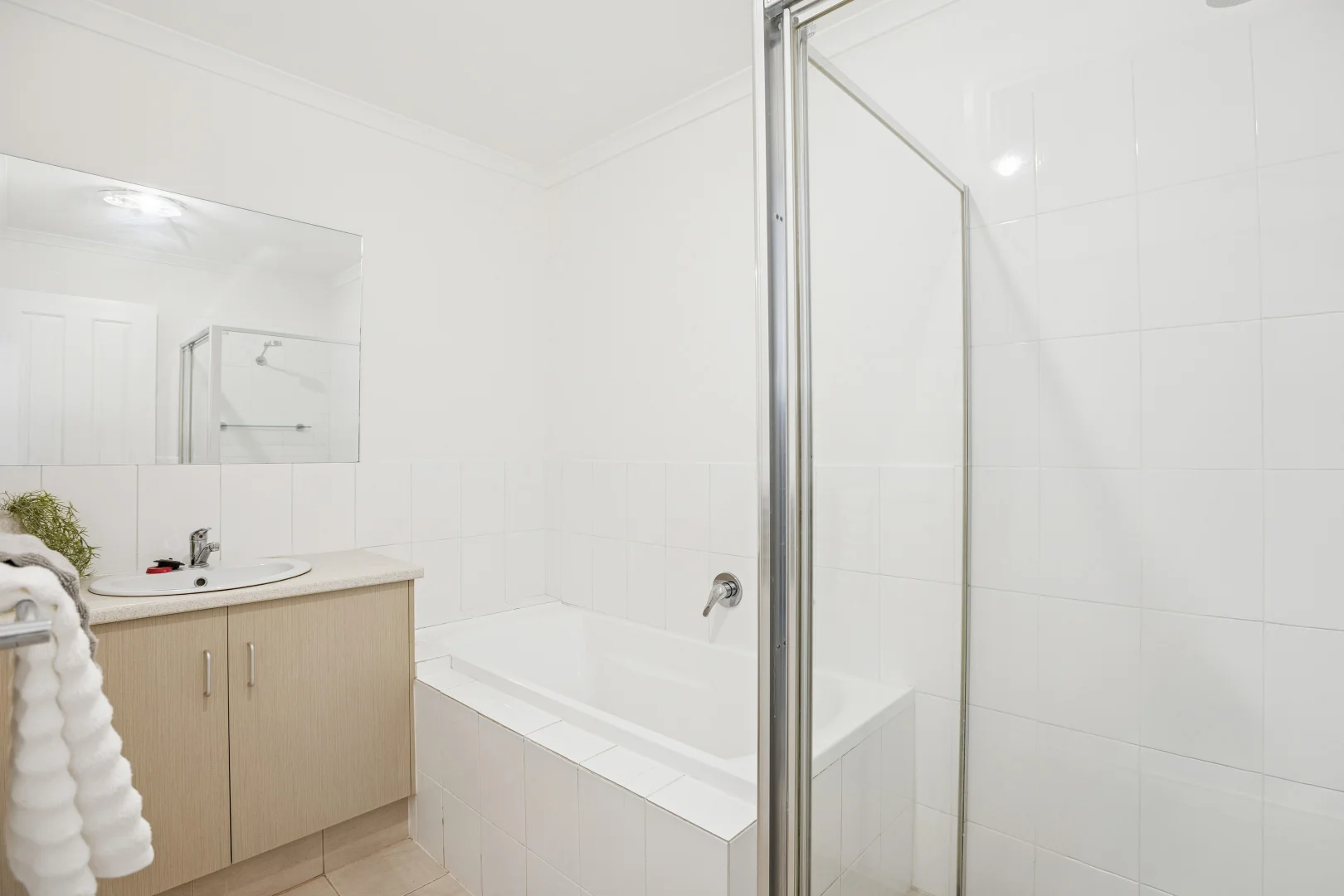 Additional image 14 of 298A Oaklands Road, Park Holme SA 5043