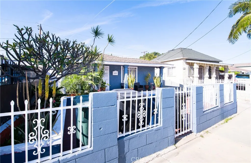 Additional image 3 of 2121 E Shauer St, Compton, CA 90222