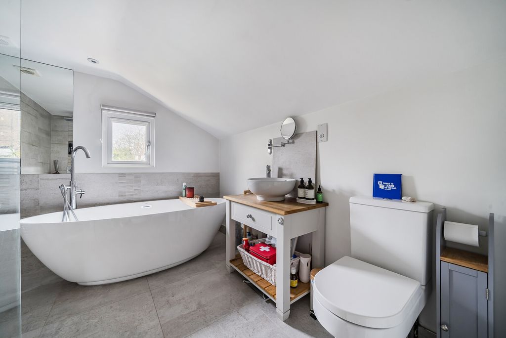Additional image 18 of 2 bed semi-detached house for saleThames Street, Weybridge KT13