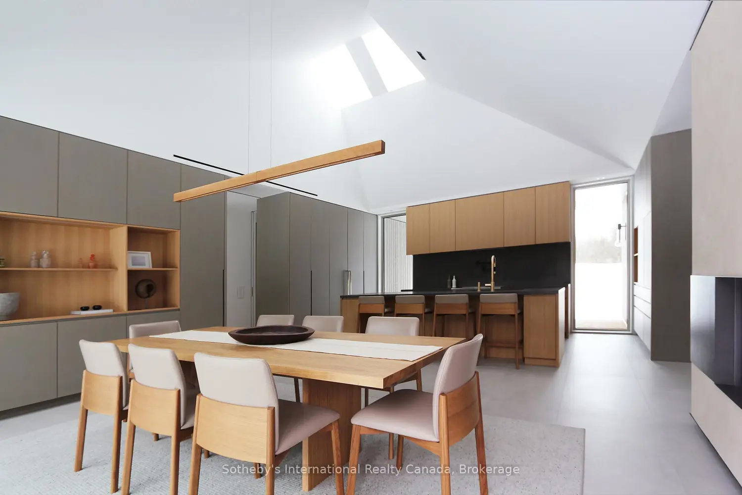 Additional image 18 of 395910 11Th Line