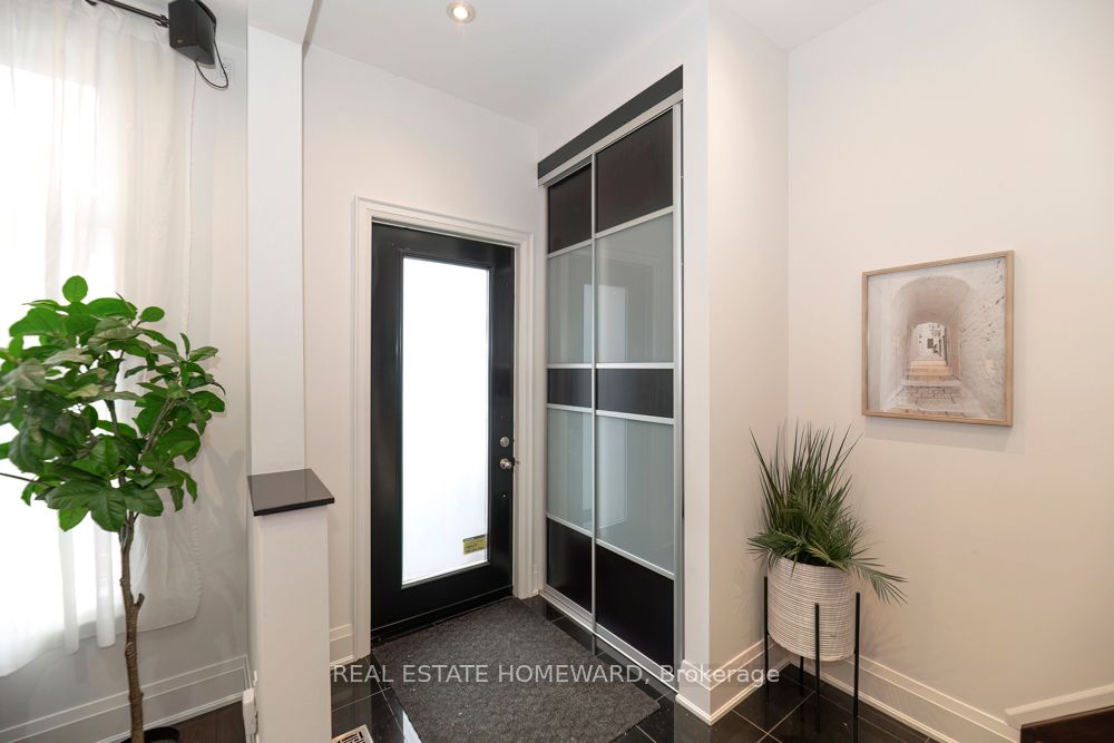 Additional image 3 of 136 Spruce Street, Toronto, ON, M5A 2J5