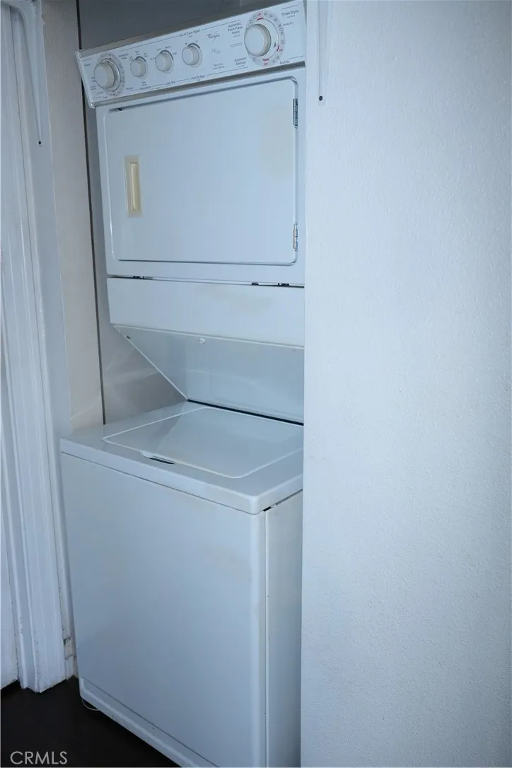 Additional image 66 of 611 W 91st St, Los Angeles, CA 90044