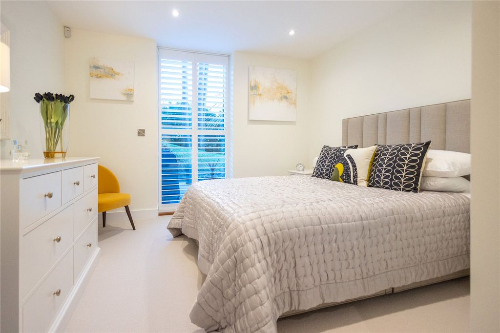 Additional image 17 of 3 bed flat for saleCrosstrees, Lilliput Road, Poole, Dorset BH14