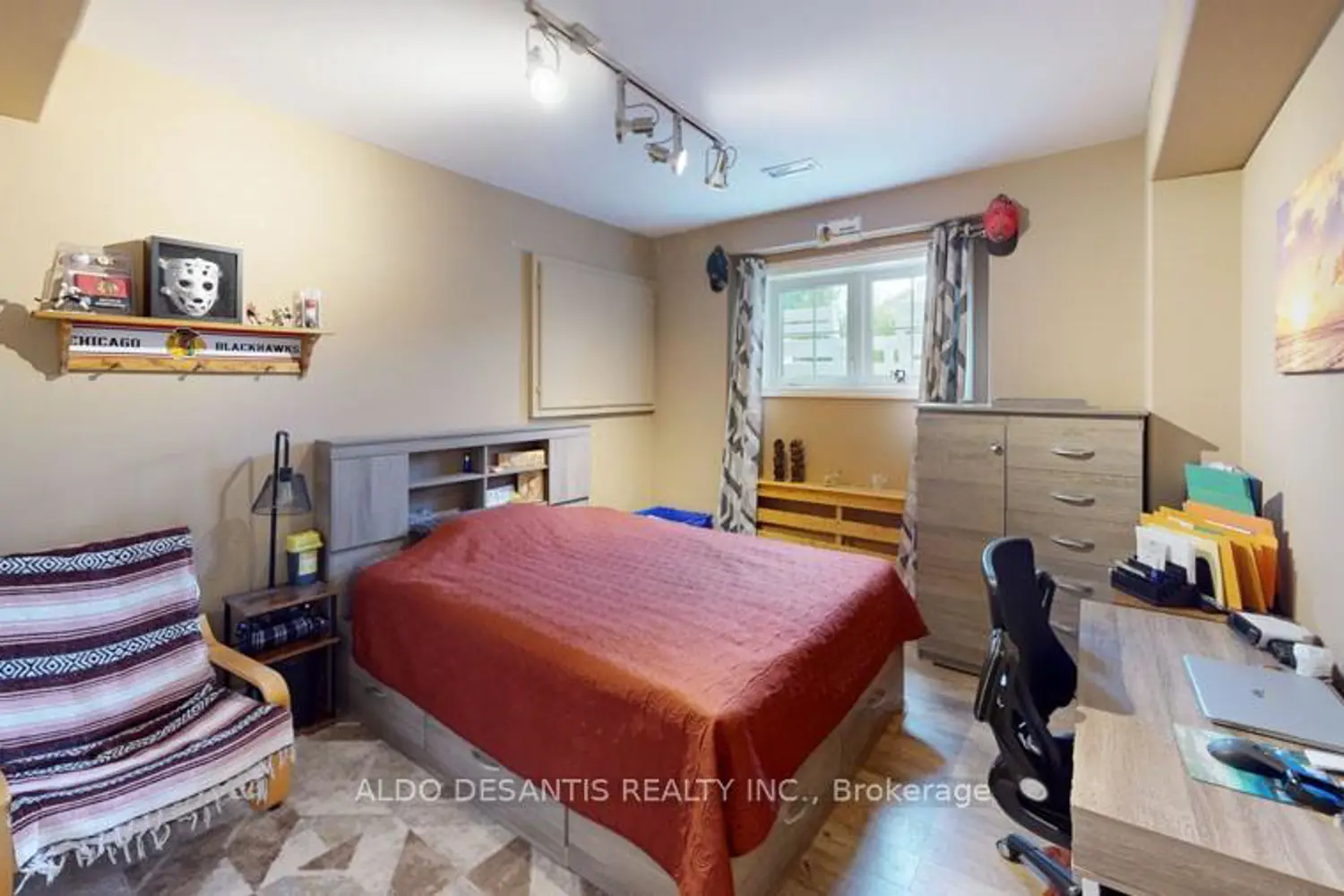 Additional image 20 of 42 Jane Street