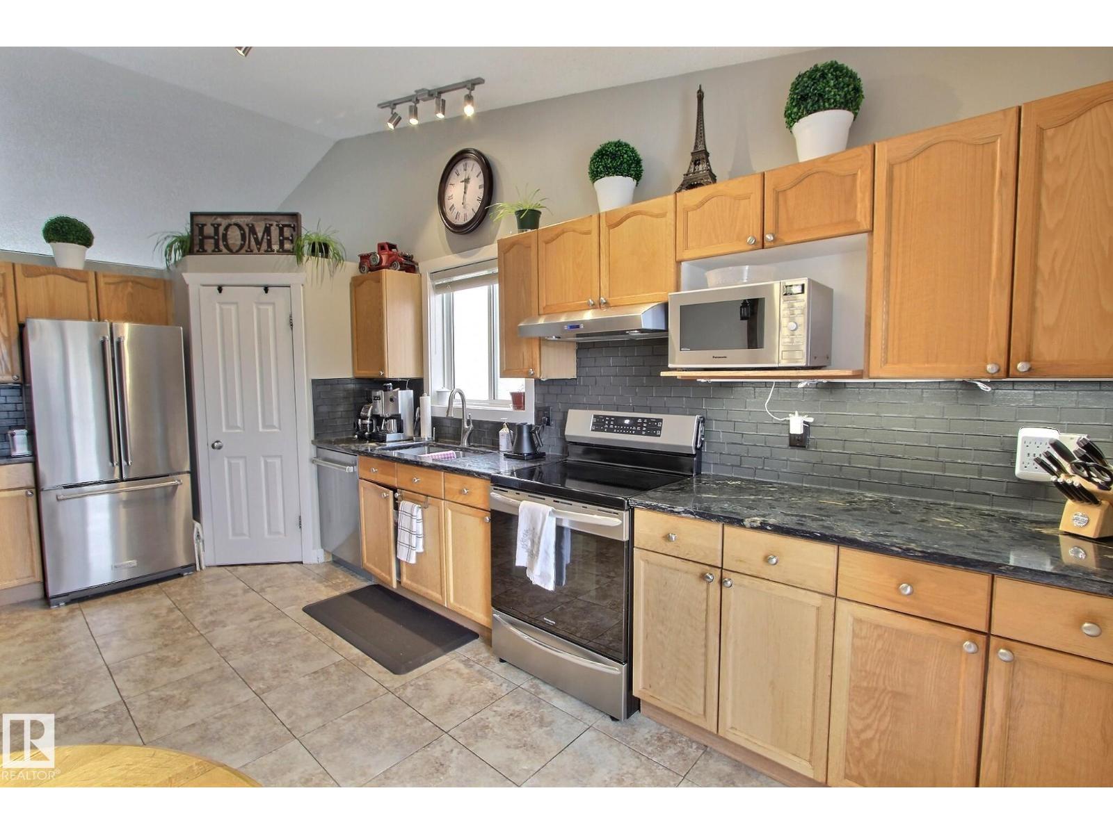Additional image 5 of 12 Belfry Fairway Crescent, Stony Plain, AB, T7Z2M8