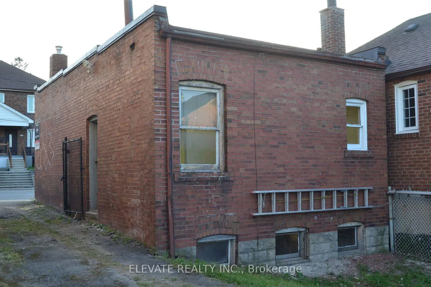 Additional image 3 of 571 Oakwood Avenue