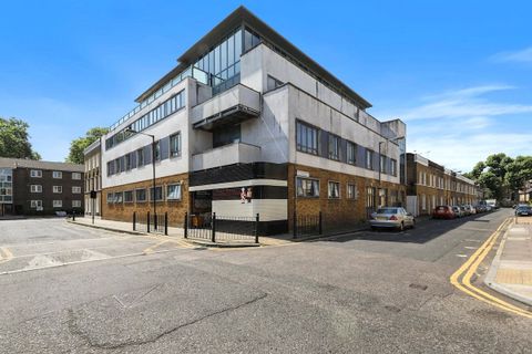 Louisa Street, London E1