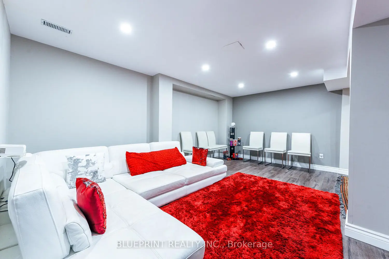 Additional image 12 of 812 Knotty Pine Grove