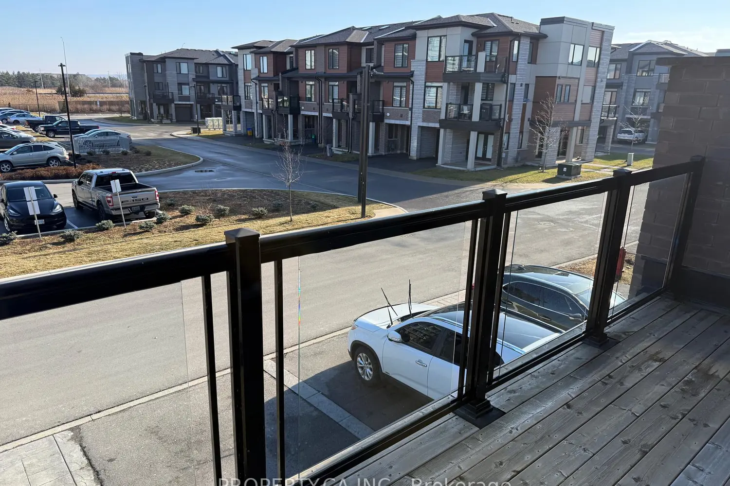 Additional image 12 of 590 North Service Road 9