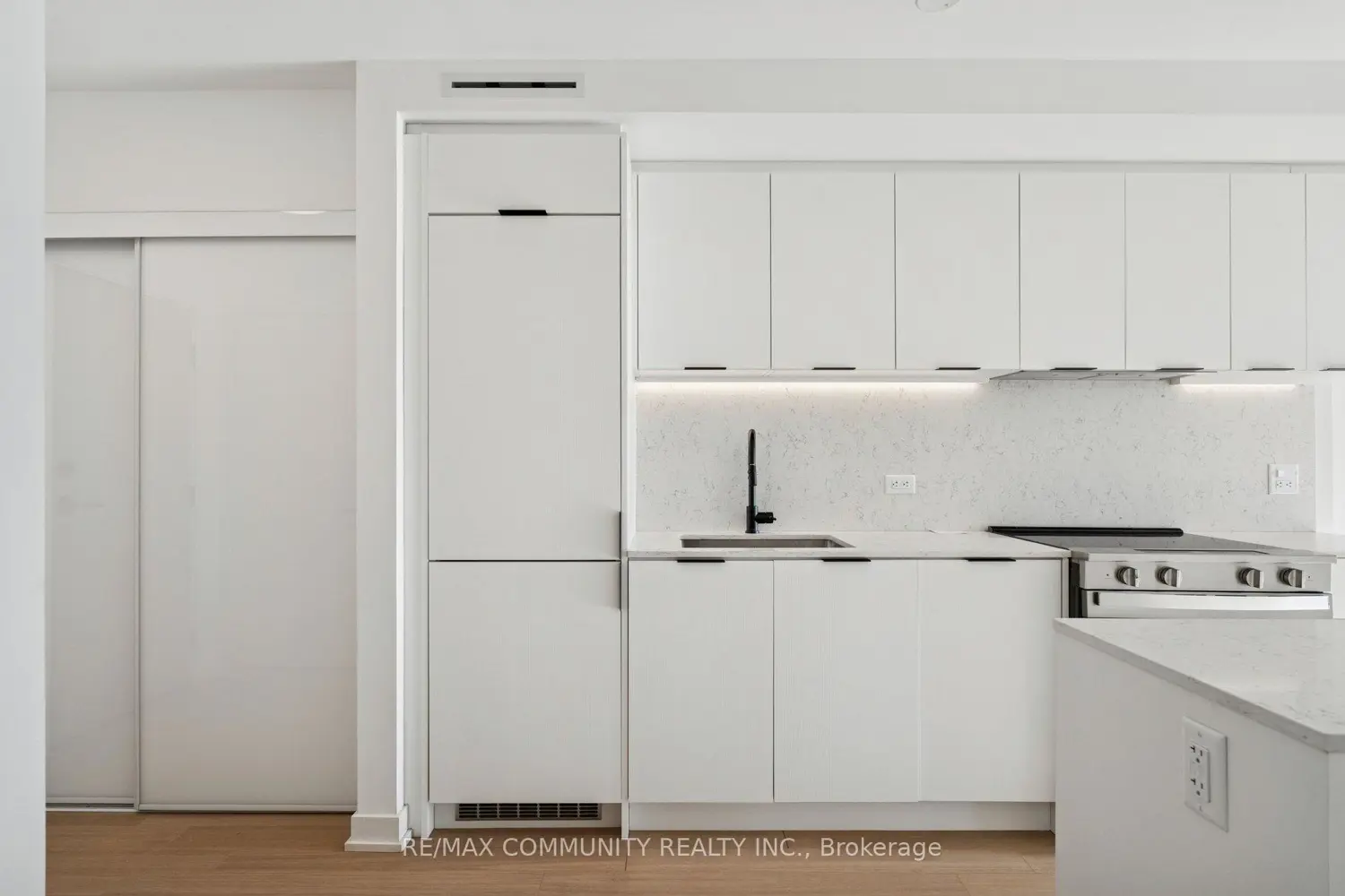 Additional image 10 of 31 Huron Street 415