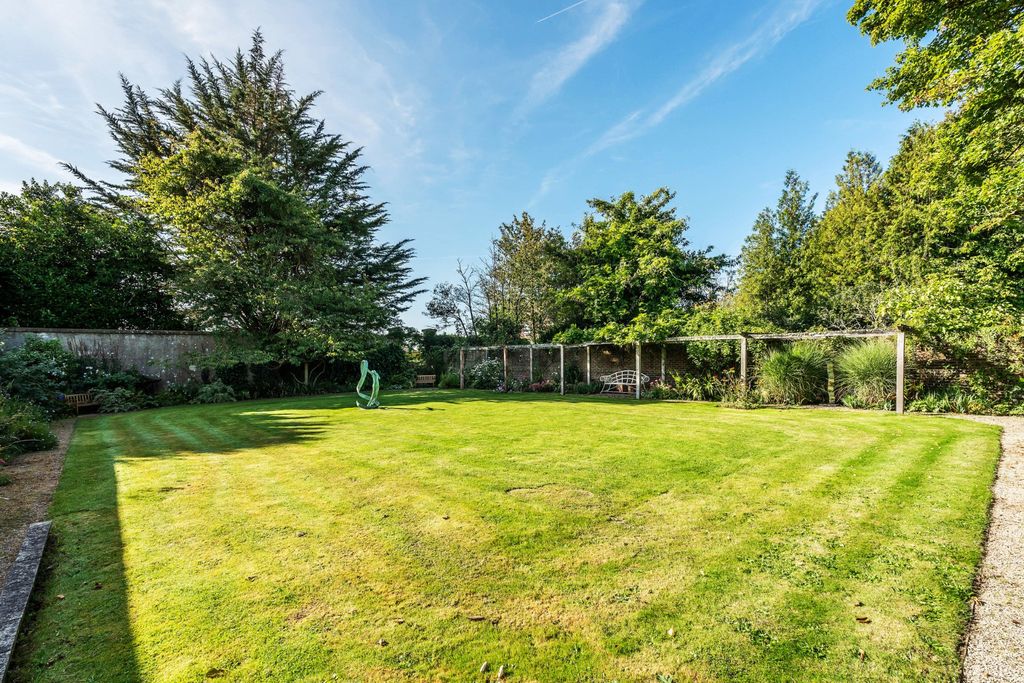 Additional image 79 of Land for saleNear Cranleigh, Surrey GU6