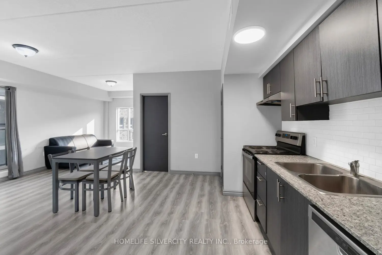 Additional image 12 of 275 Larch Street A405