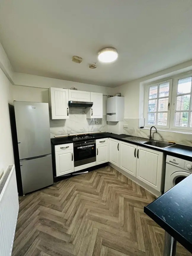 Additional image 2 of Room in a Shared House, Westfield Road, LS3, N1 7GU