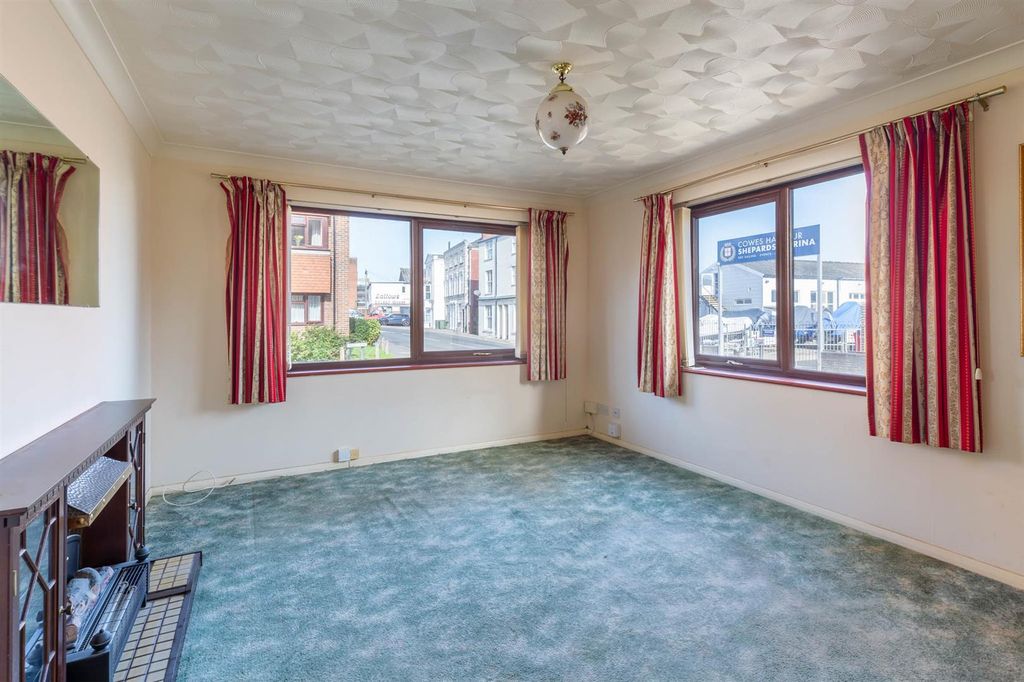 Additional image 5 of 2 bed flat for saleCowes, Isle Of Wight PO31