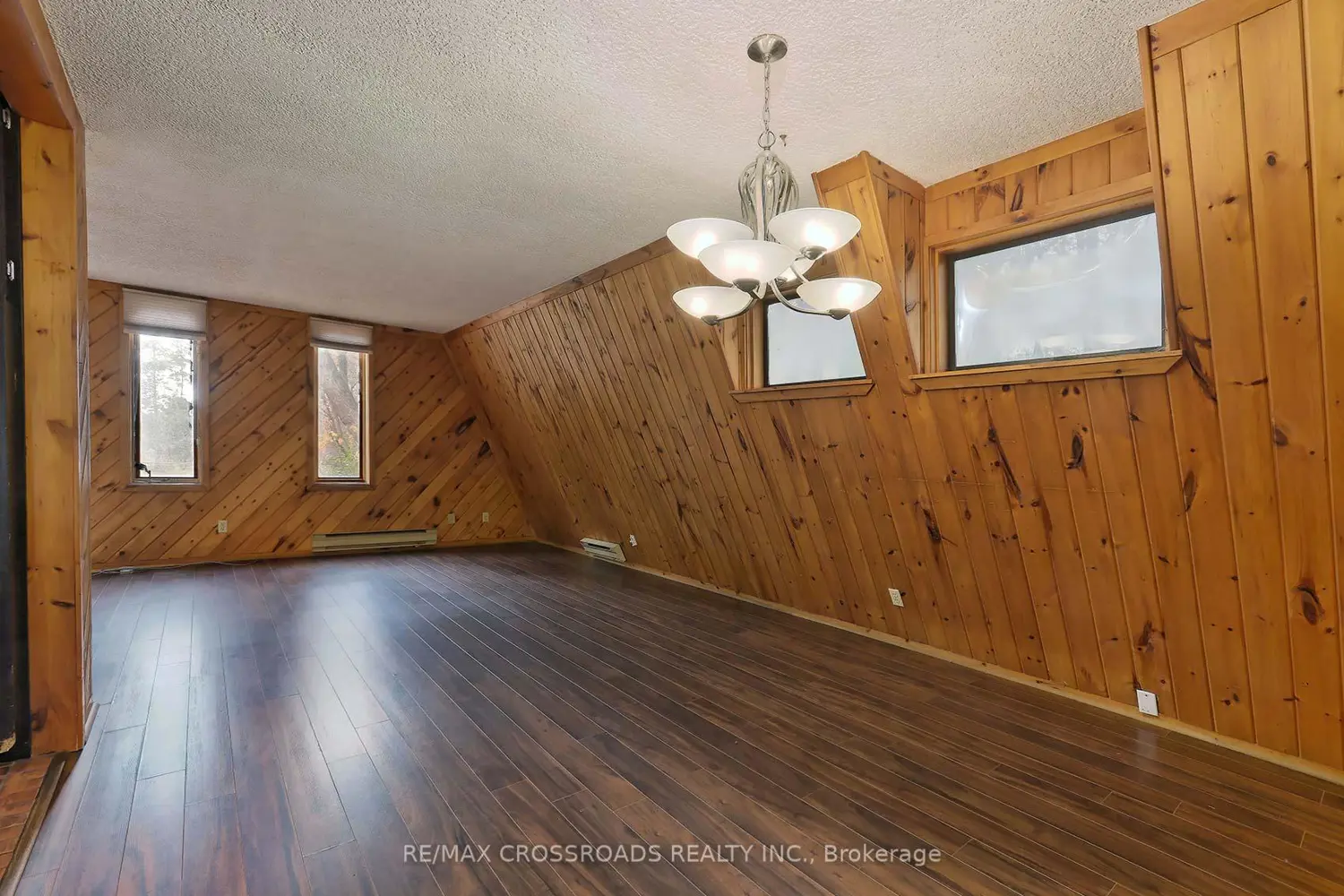 Additional image 7 of 2726 9Th Line