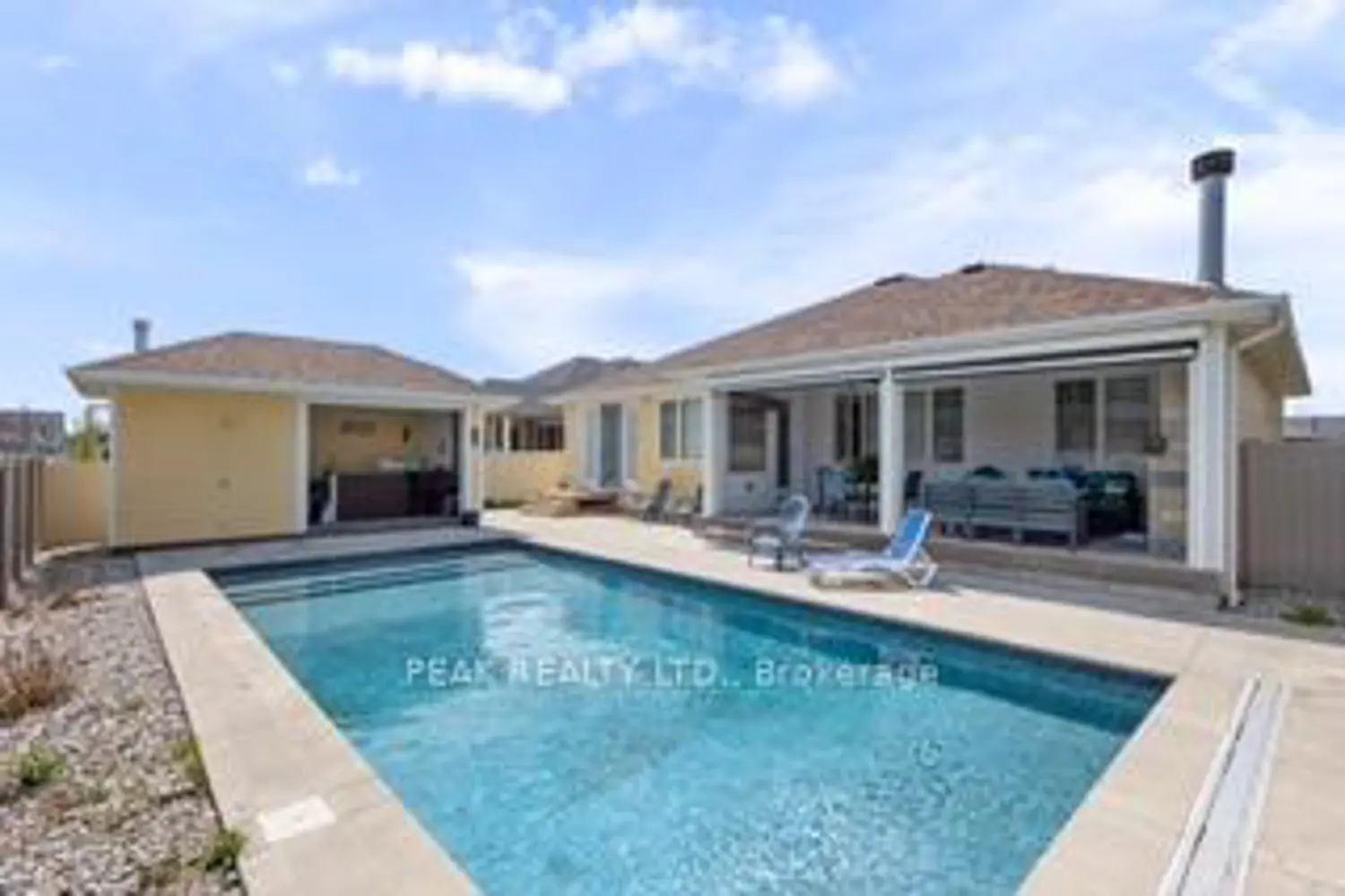 Additional image 2 of 5 Fracas Court