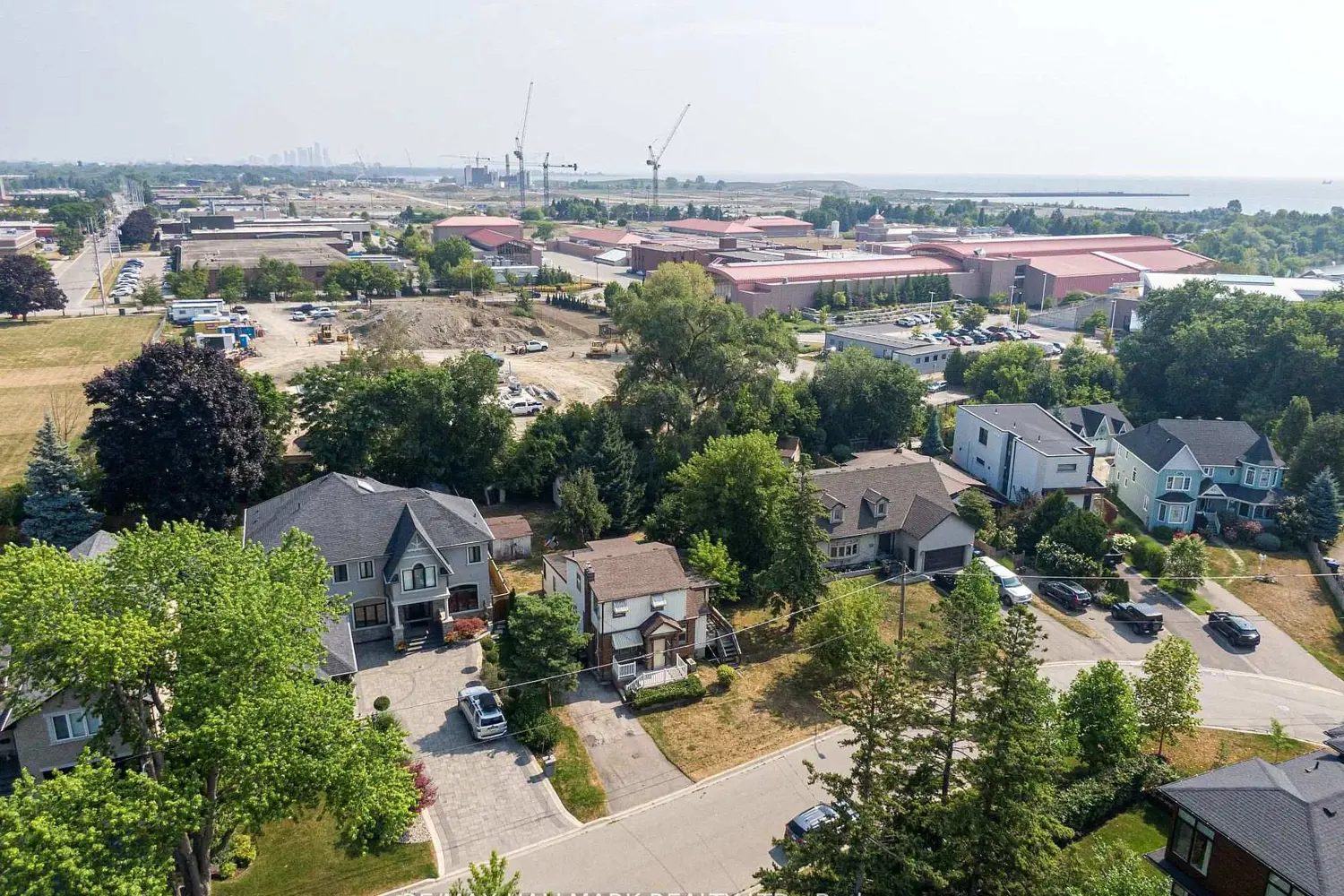 Additional image 13 of 724-728 Montbeck Crescent