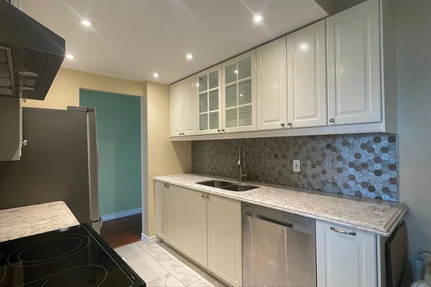 Additional image 4 of 2556 Argyle Road 805