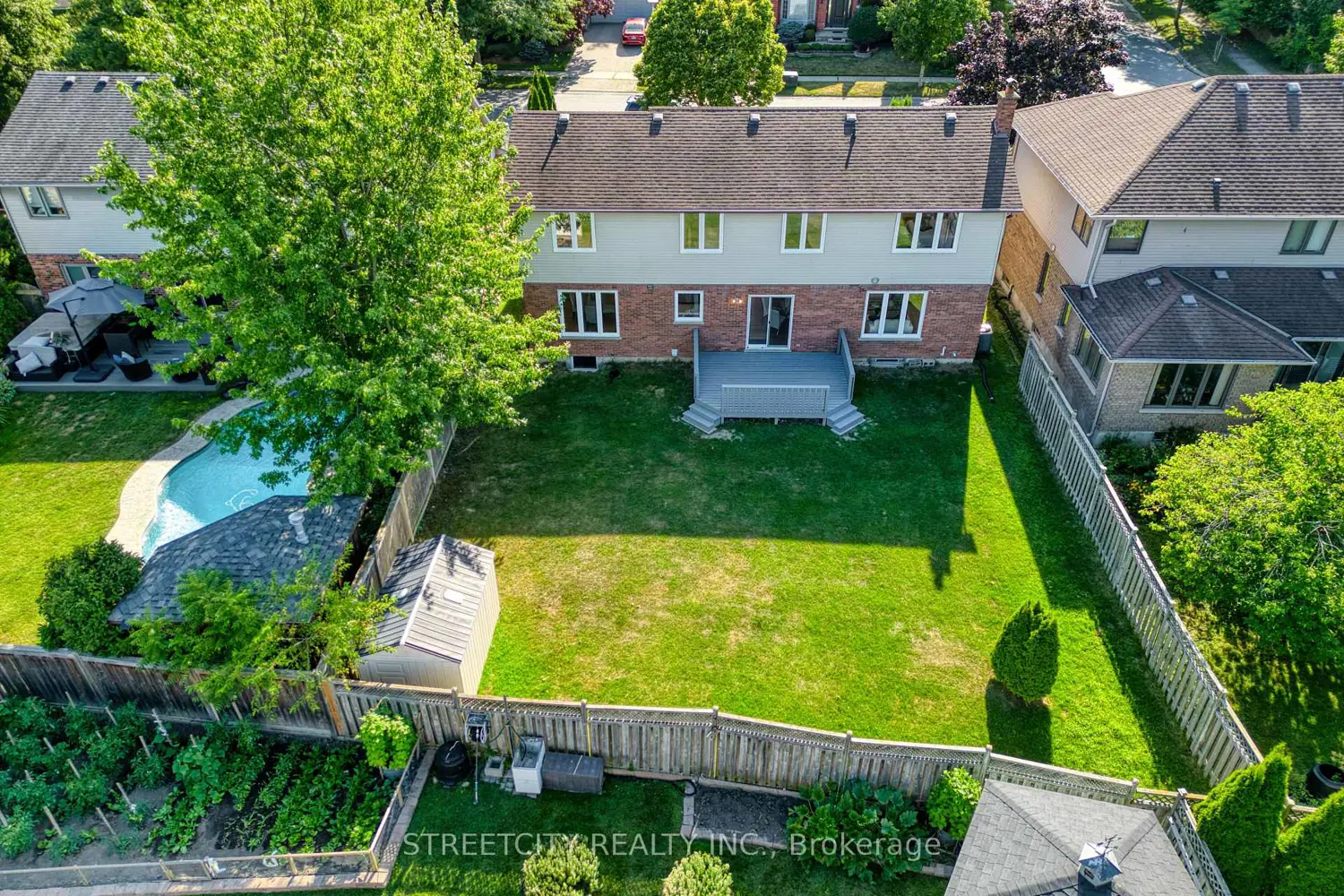 26 Grasmere Crescent photo 3