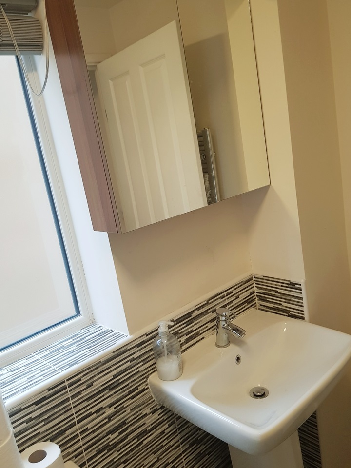 Additional image 3 of Room in a Shared House, South Parkway, LS14, N1 7GU