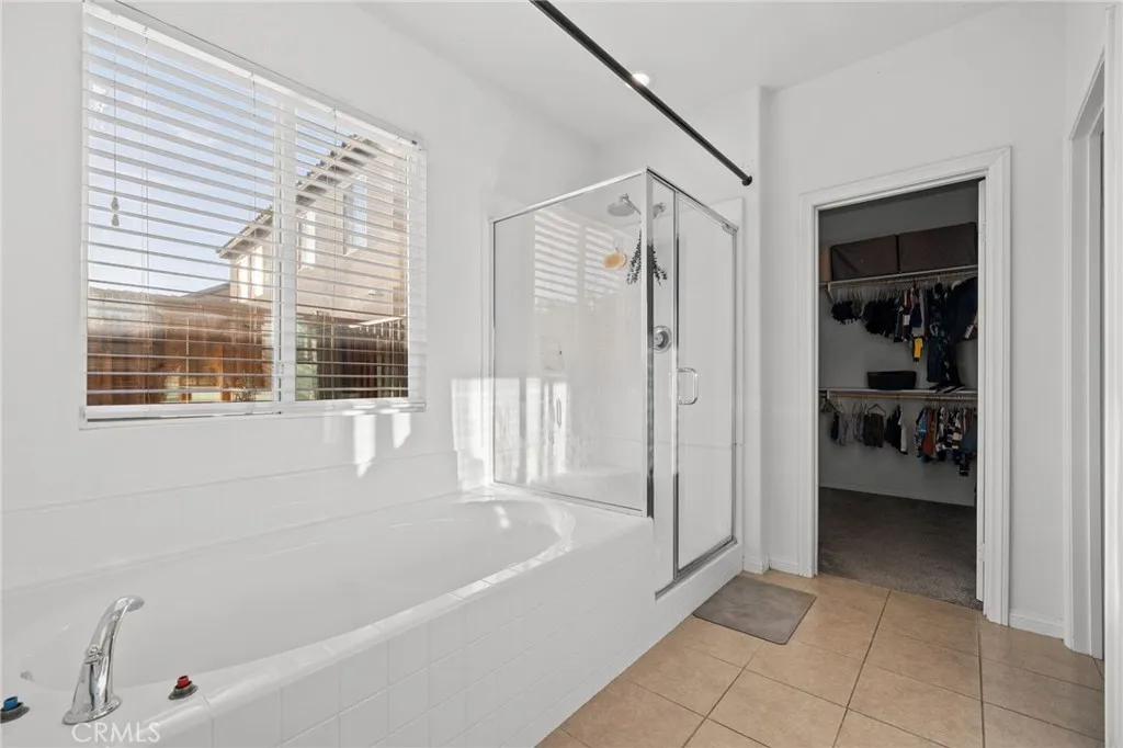 Additional image 81 of 9705 Dutchman Peak Ln, Bakersfield, CA 93311