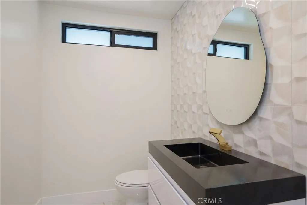 Additional image 137 of 18827 Edleen Drive, Tarzana, CA 91356