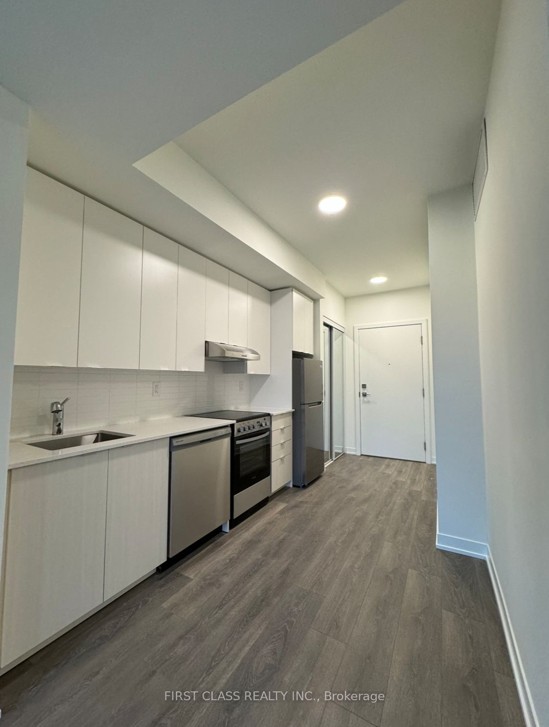 Additional image 2 of 301-165 Canon Jackson Drive, Toronto, ON, M6M 2G1
