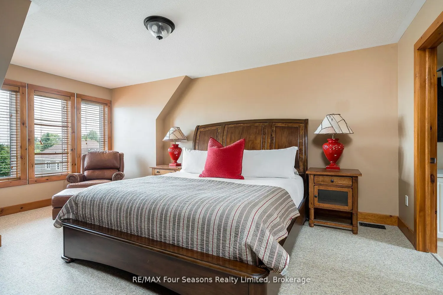 Additional image 10 of 106 Venture Boulevard