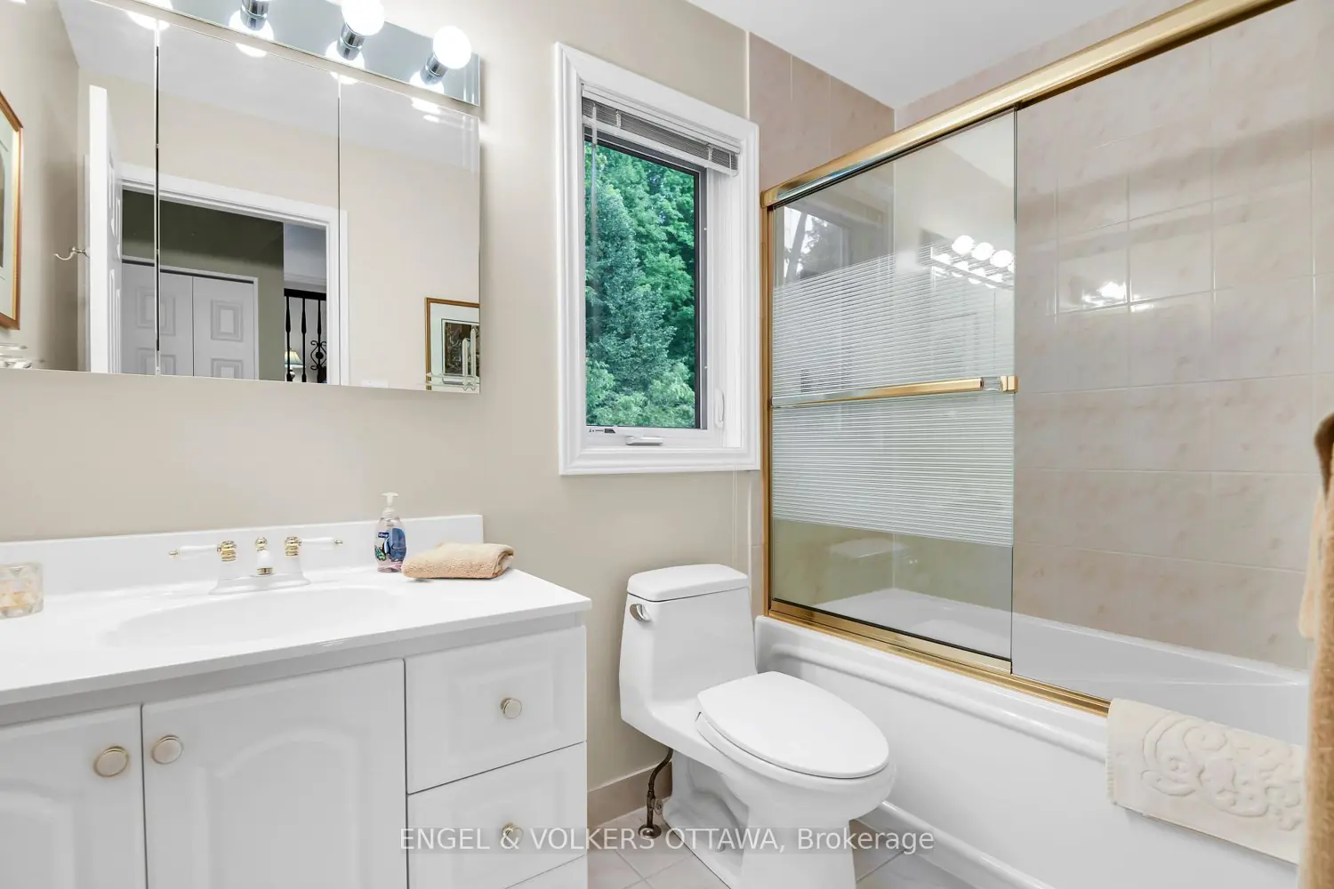 Additional image 15 of 65 Whitemarl Drive 1