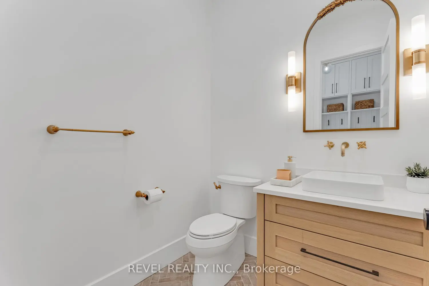 Additional image 12 of 4678 Lobsinger Line