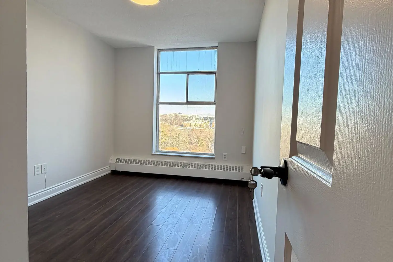 Additional image 13 of 335 Driftwood Avenue 909