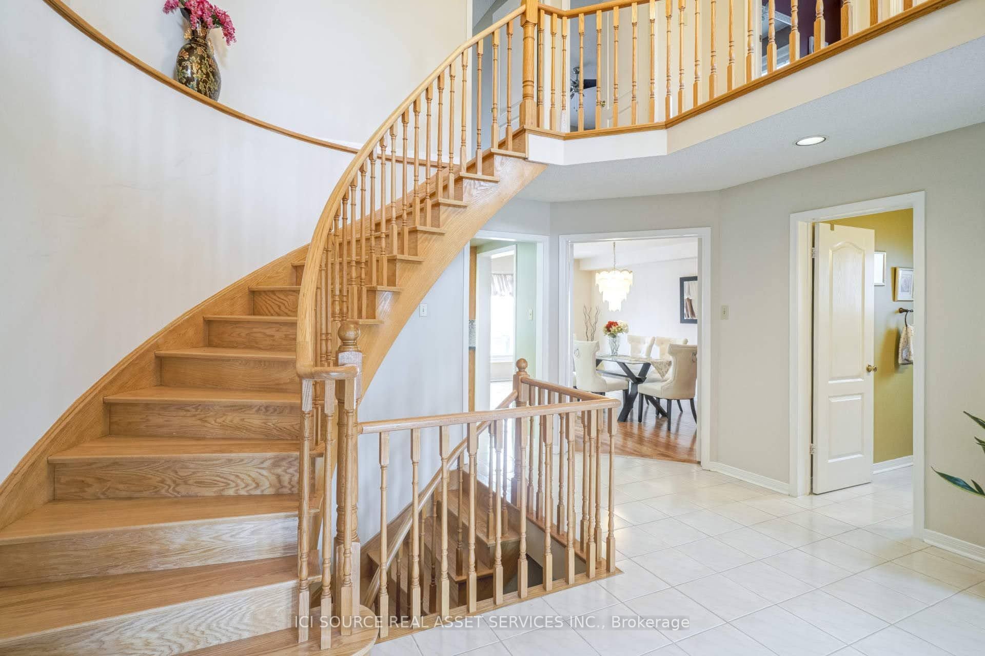 Additional image 5 of Upper-5668 Turney Drive, Mississauga, ON, L5M 4Y9