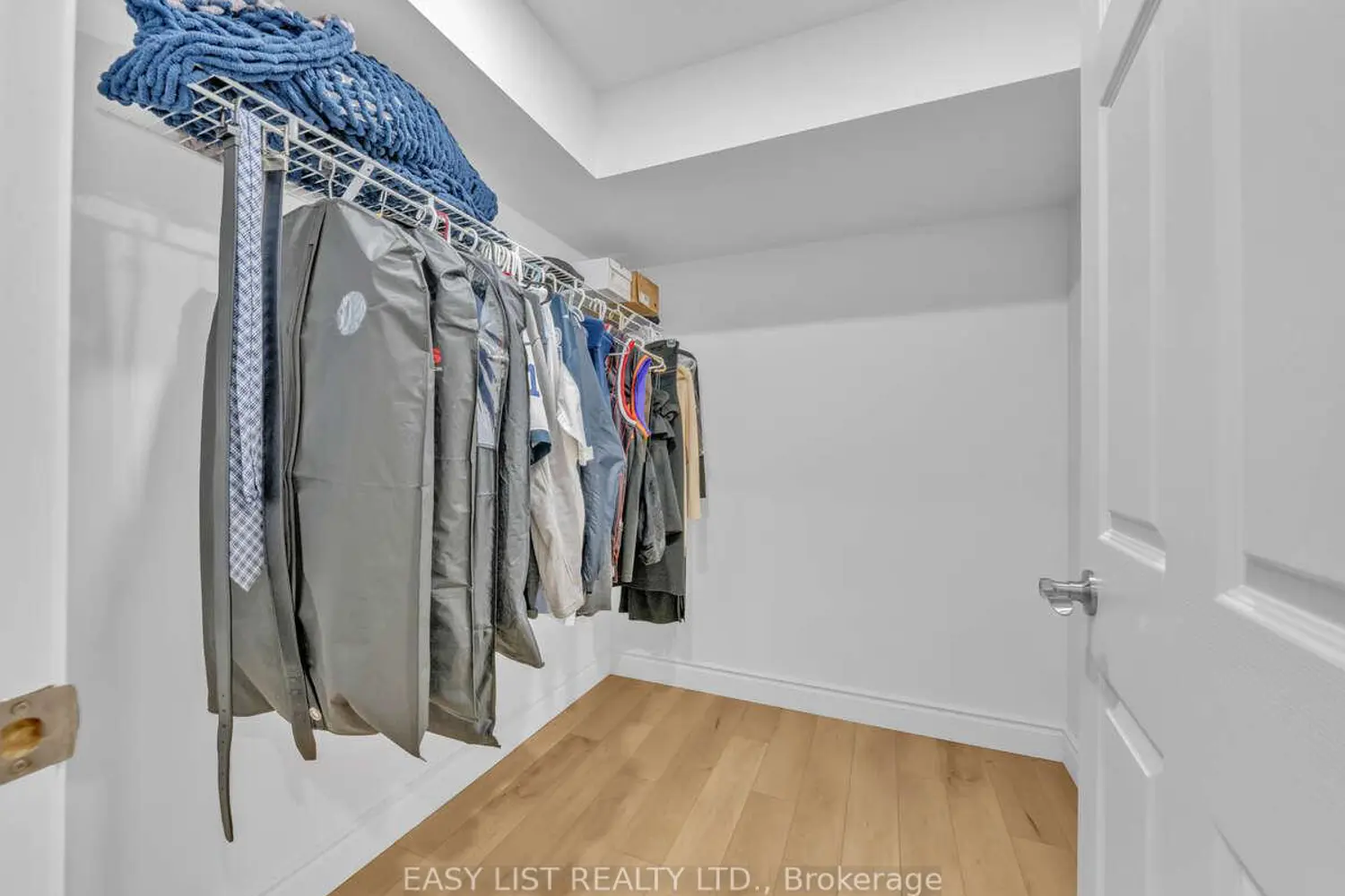 Additional image 16 of 1585 Skinner Street