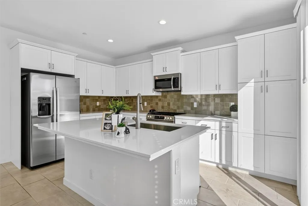 Additional image 15 of 824 Katelyn Avenue, Madera, CA 93636