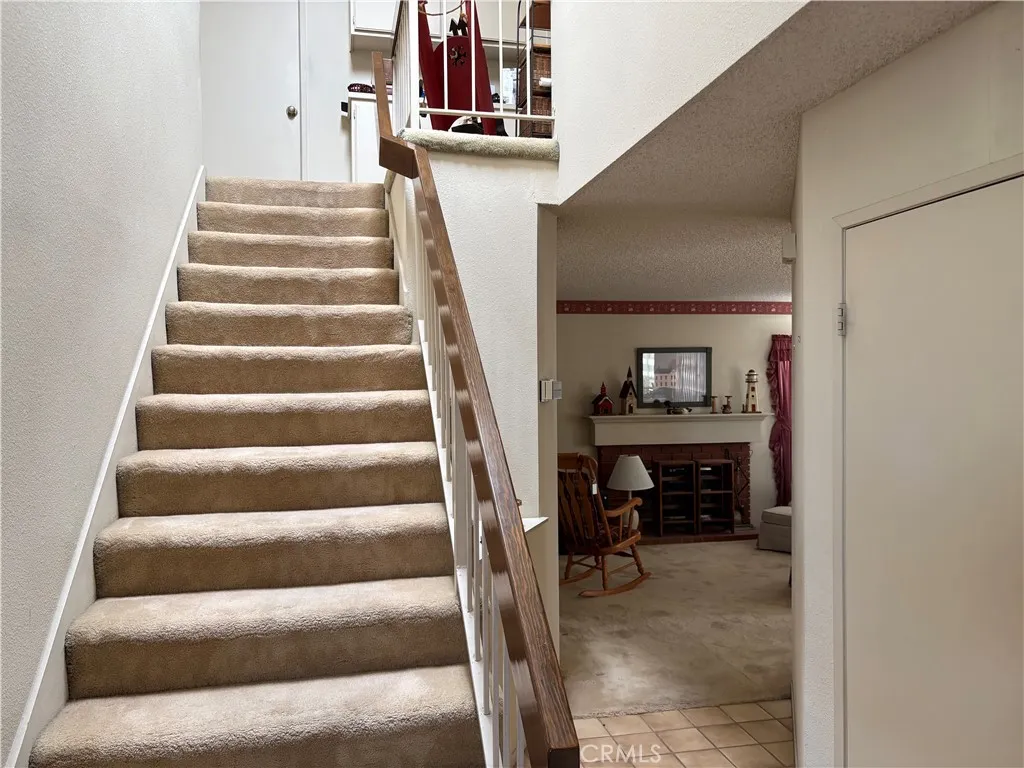 22636 Cardiff Dr, Saugus, CA 91350