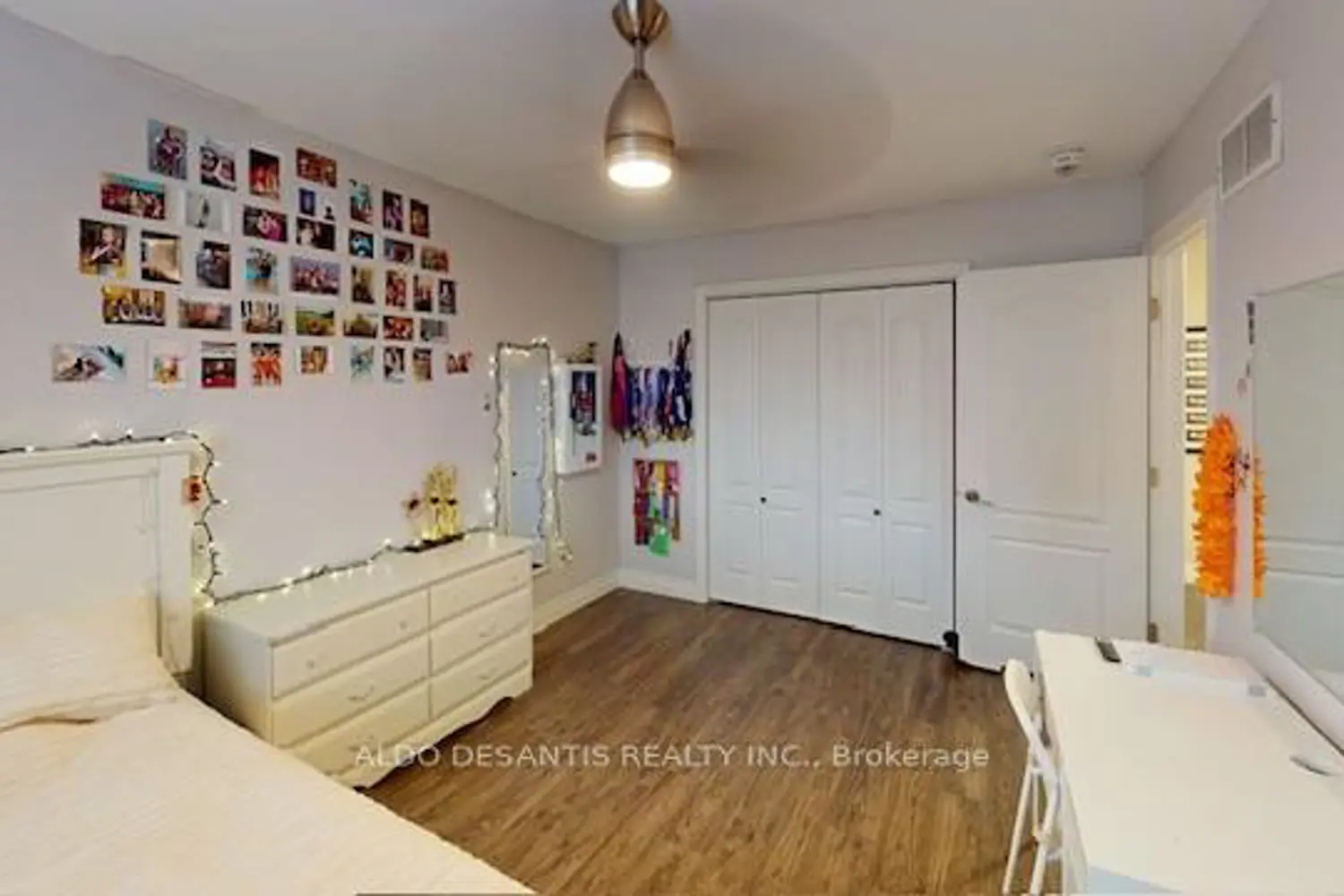 Additional image 8 of 42 Jane Street