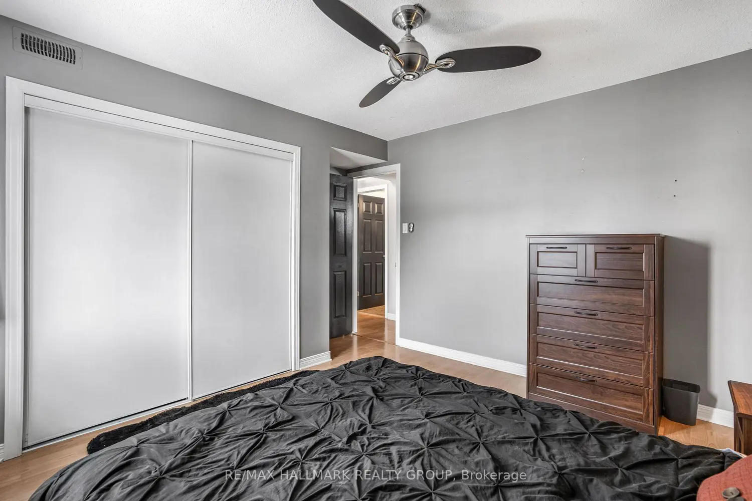 Additional image 17 of 1005 Laurier Street