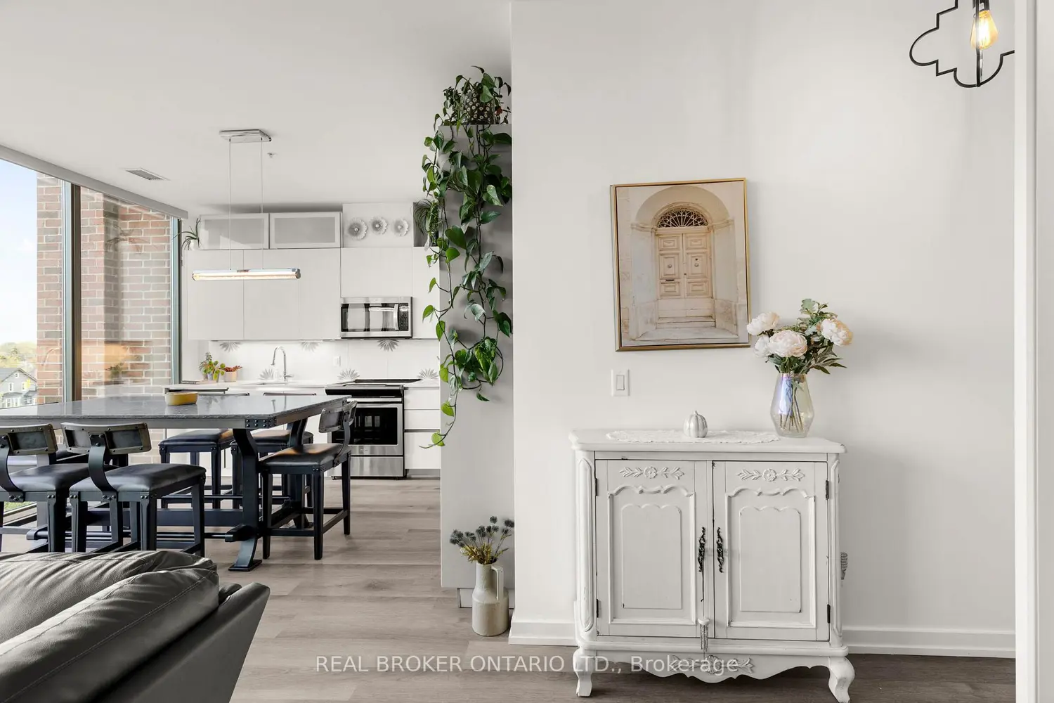 Additional image 3 of 21 Matchedash Street #321