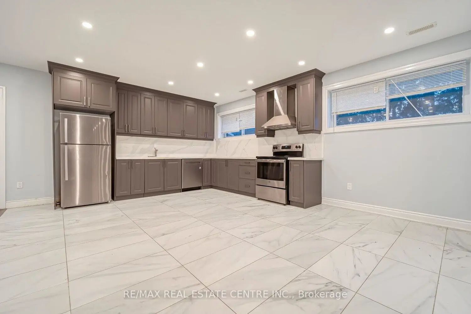 Additional image 13 of 294288 8Th Line