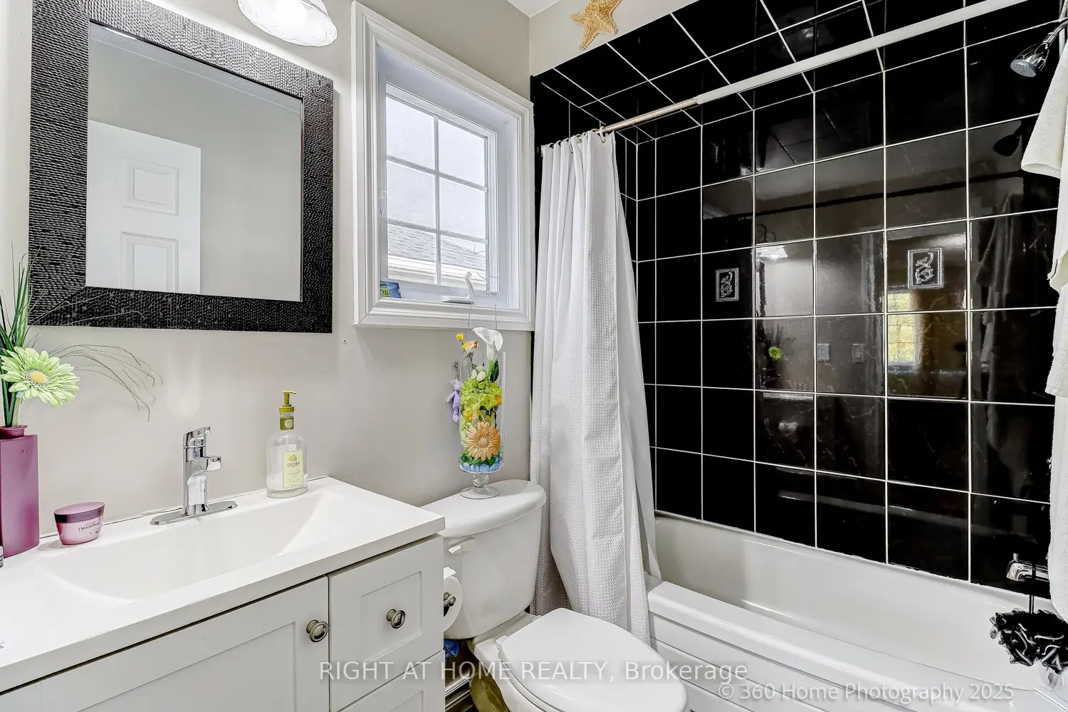 Additional image 11 of 32 Heathcliffe Square