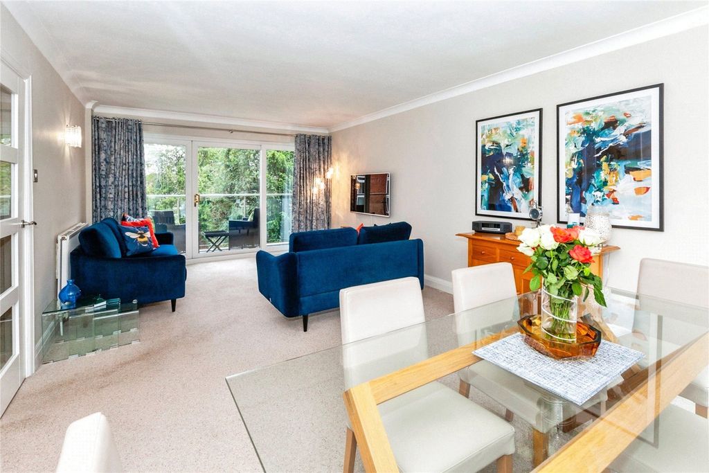 Additional image 5 of 2 bed flat for saleGrosvenor Drive, Maidenhead, Berkshire SL6